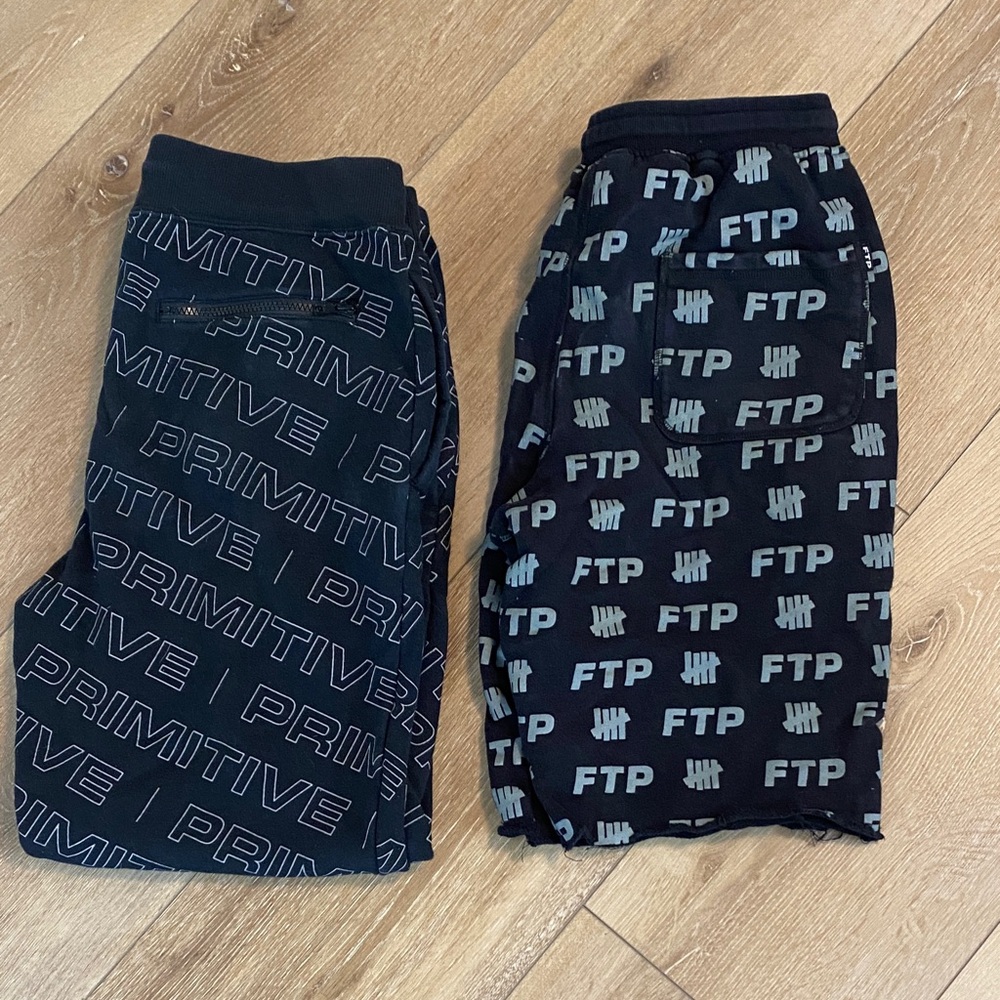 Bundle Primitive Black Allover Logo men’s  Joggers